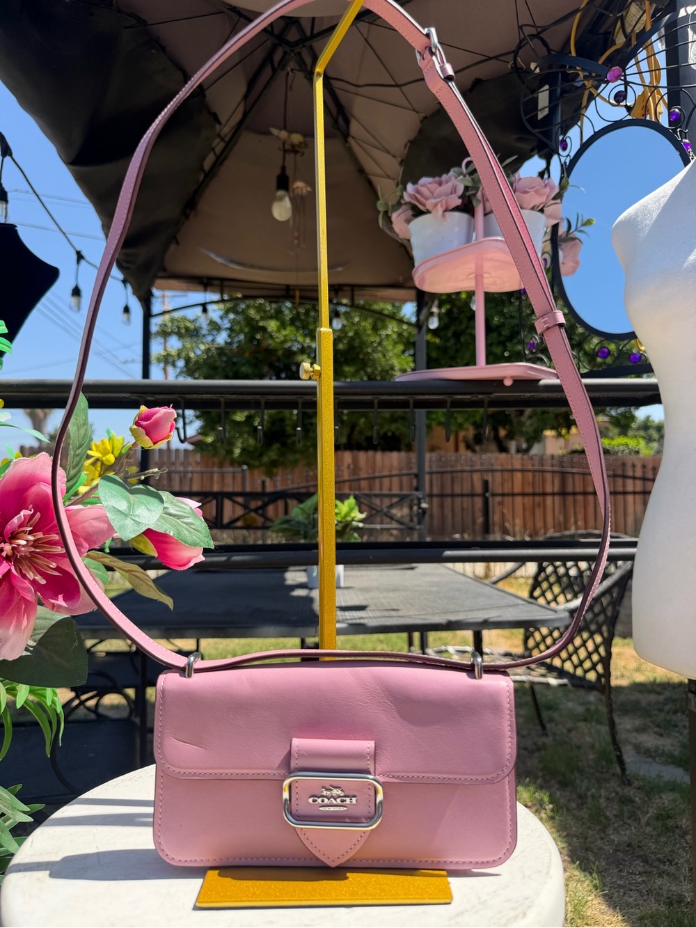 Coach Pink Leather Crossbody Shoulder Bag with Turn-Lock y2k - Picture 3 of 8